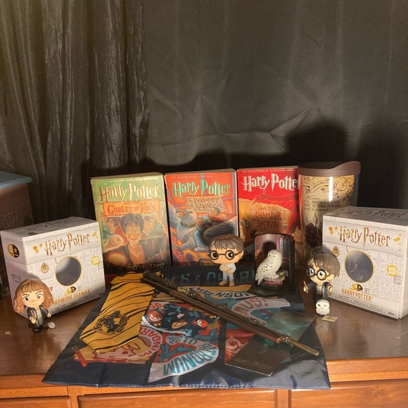 Harry Potter collection bundle- books, figurines, wands, book bag & more - Picture 1 of 17